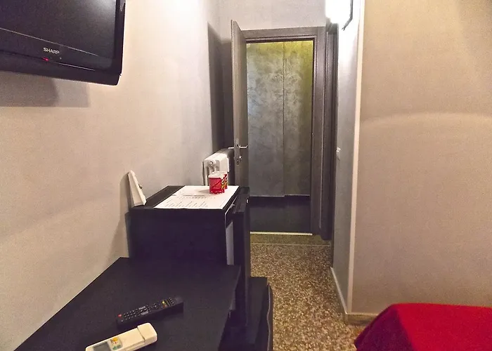 Pensjonat Domus Fabiola - Vaticano 4*
